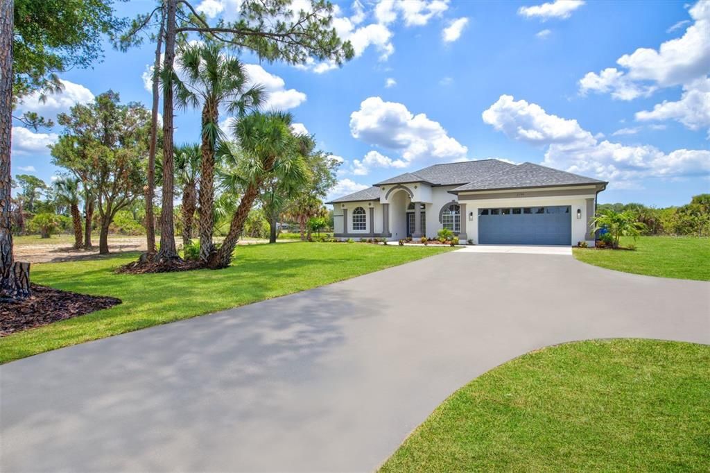 Active With Contract: $1,150,000 (3 beds, 2 baths, 2068 Square Feet)