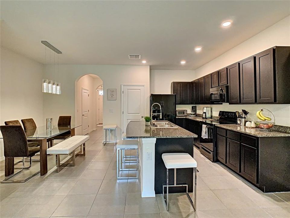 Active With Contract: $2,450 (3 beds, 2 baths, 1673 Square Feet)