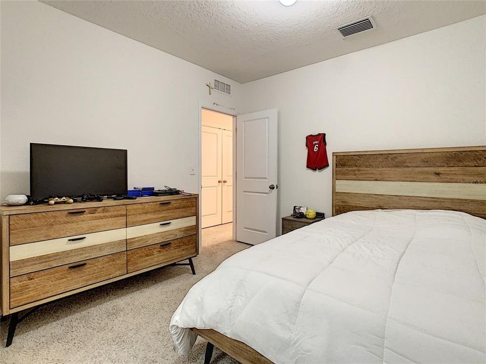 Active With Contract: $2,450 (3 beds, 2 baths, 1673 Square Feet)