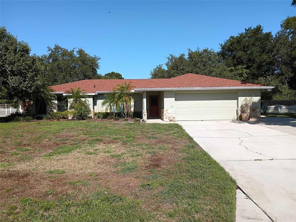 Active With Contract: $399,900 (3 beds, 2 baths, 1627 Square Feet)