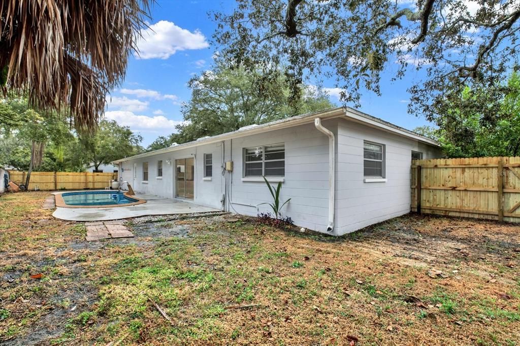 Active With Contract: $425,000 (4 beds, 2 baths, 1735 Square Feet)