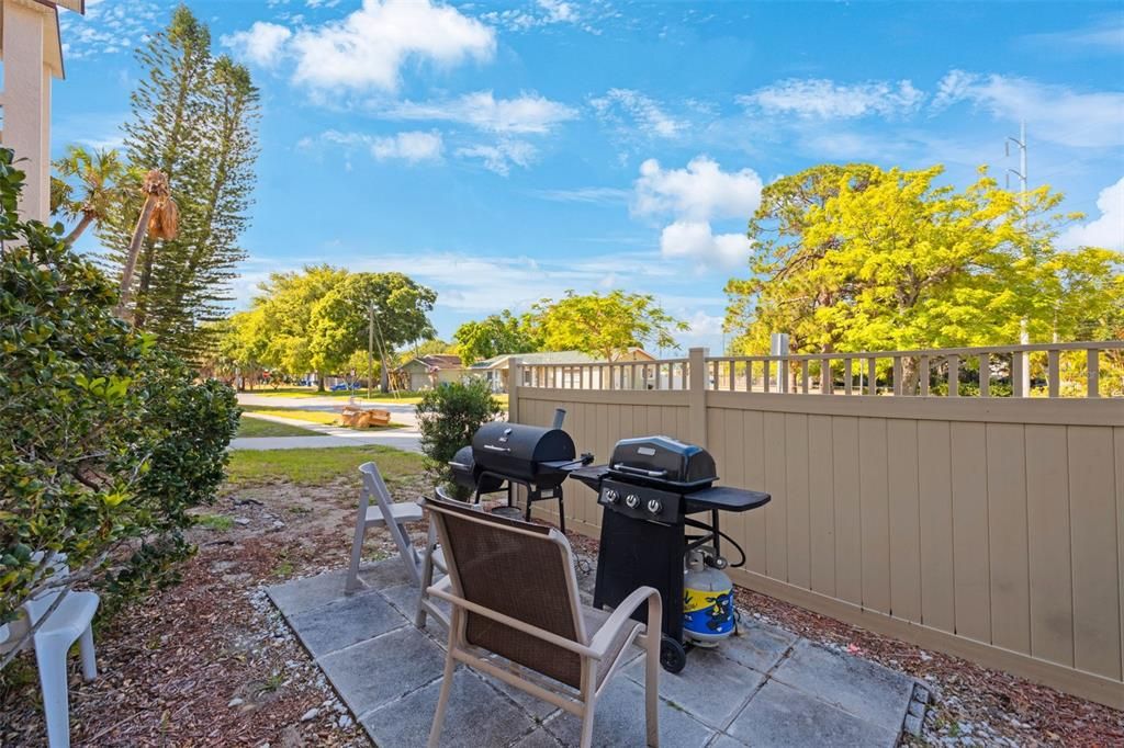 Outdoor Grill Common Area