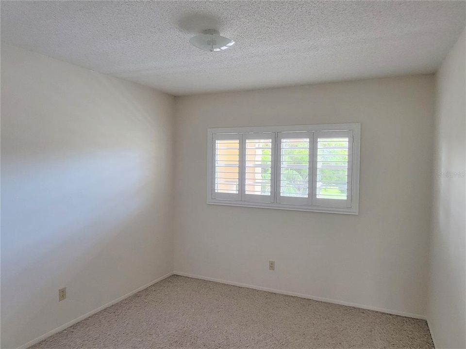 Active With Contract: $1,450 (2 beds, 2 baths, 1100 Square Feet)