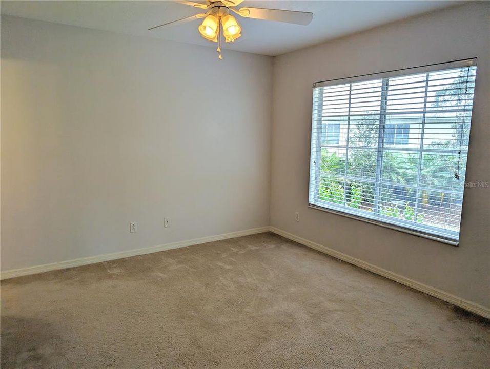 For Rent: $2,100 (3 beds, 2 baths, 1200 Square Feet)