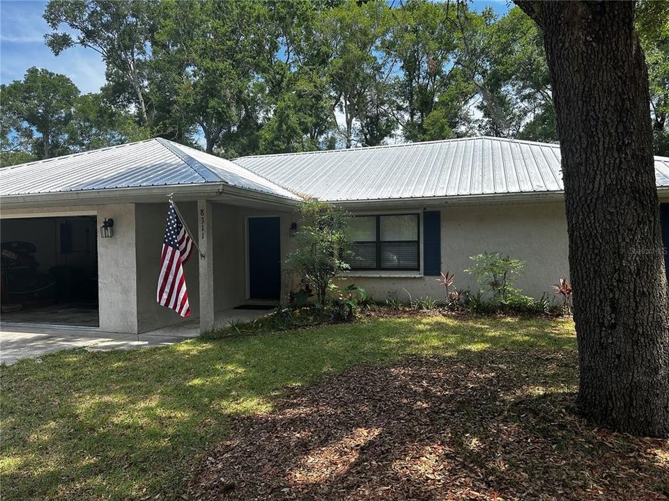 For Sale: $265,000 (3 beds, 2 baths, 1370 Square Feet)