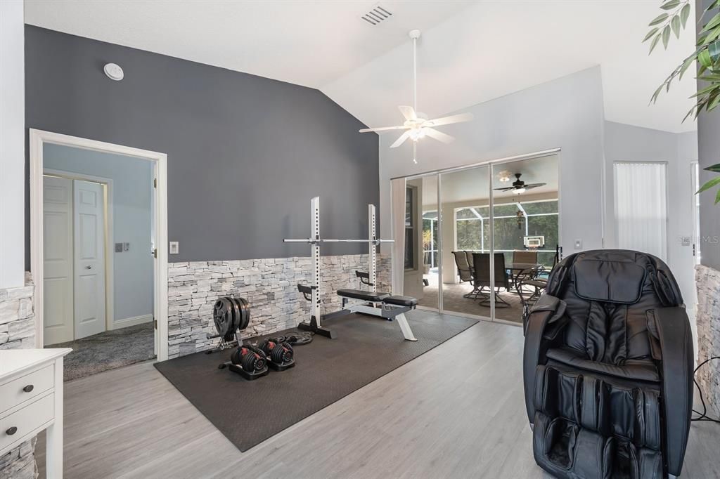 Active With Contract: $529,900 (3 beds, 2 baths, 2022 Square Feet)