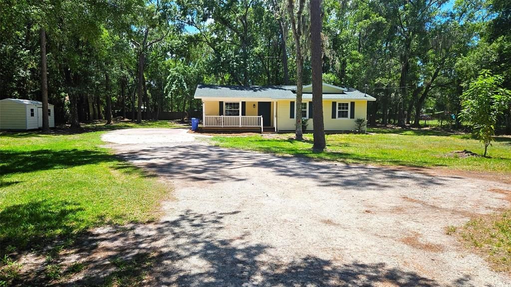 For Sale: $395,000 (3 beds, 2 baths, 1424 Square Feet)