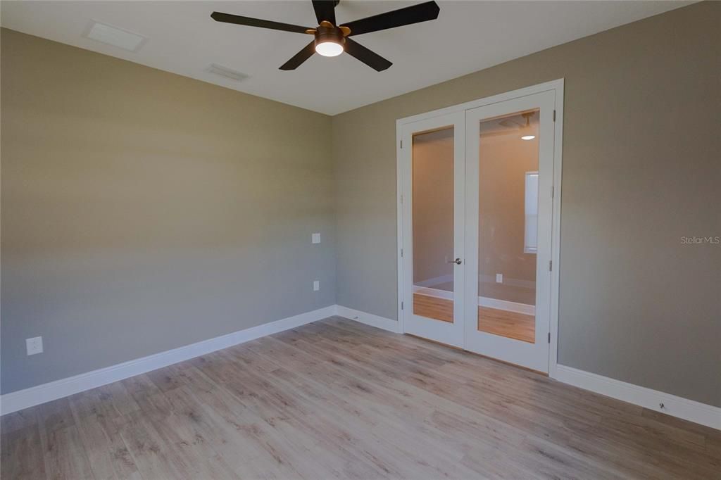 Active With Contract: $3,900 (3 beds, 2 baths, 2066 Square Feet)