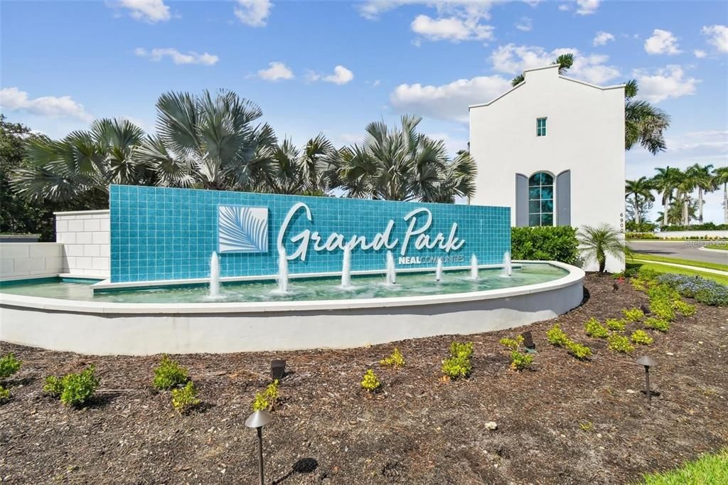 Active With Contract: $3,900 (3 beds, 2 baths, 2066 Square Feet)