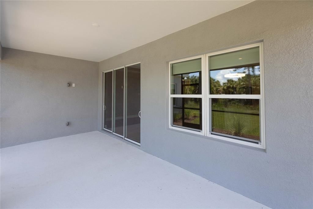 Active With Contract: $3,900 (3 beds, 2 baths, 2066 Square Feet)
