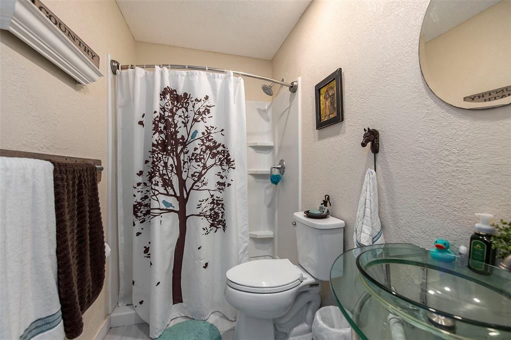 For Sale: $206,500 (2 beds, 2 baths, 985 Square Feet)