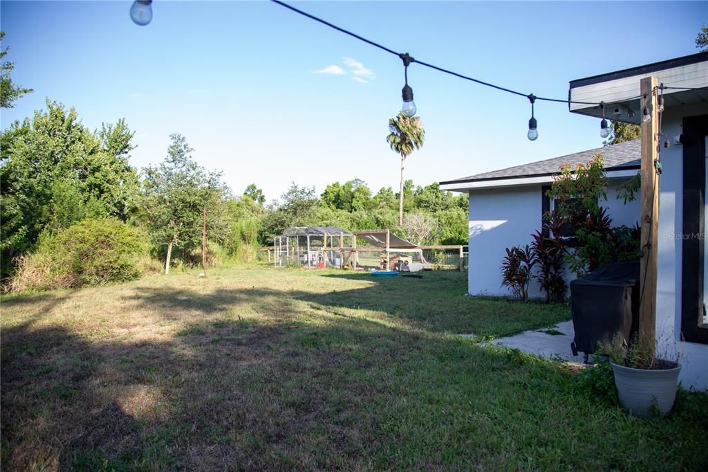 For Sale: $750,000 (4 beds, 2 baths, 2046 Square Feet)