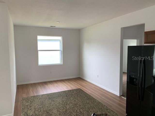 For Rent: $2,000 (3 beds, 2 baths, 1477 Square Feet)