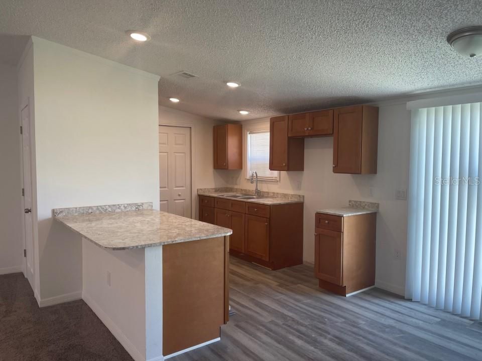 Active With Contract: $279,900 (3 beds, 2 baths, 1152 Square Feet)