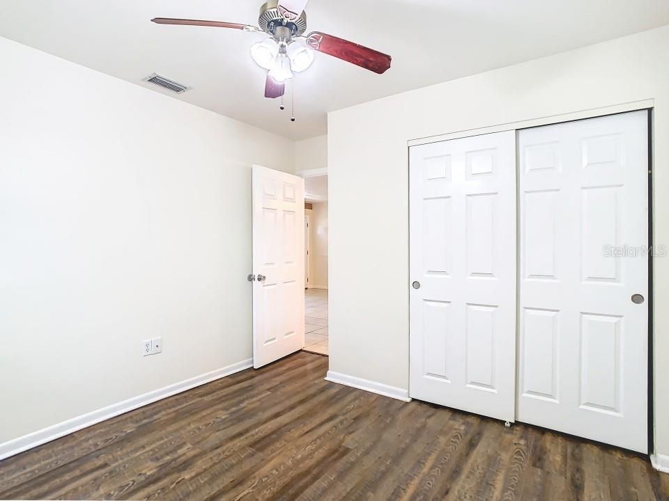 Active With Contract: $225,000 (3 beds, 1 baths, 1106 Square Feet)