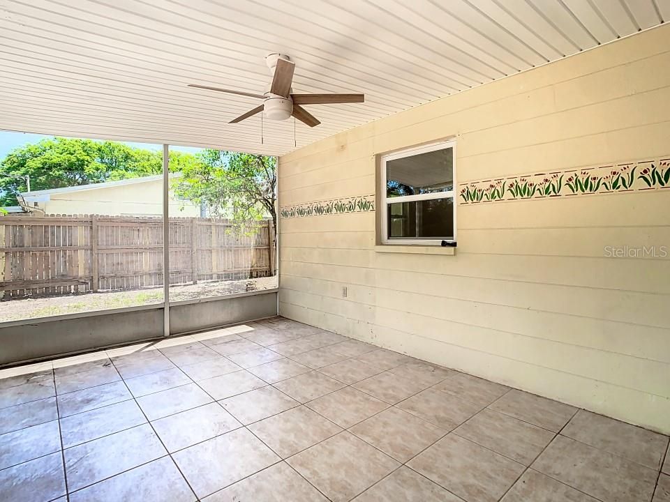 Active With Contract: $225,000 (3 beds, 1 baths, 1106 Square Feet)