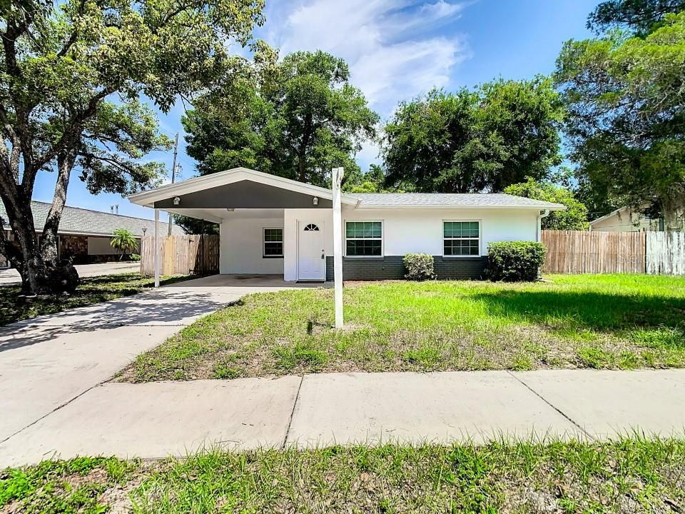 Active With Contract: $225,000 (3 beds, 1 baths, 1106 Square Feet)