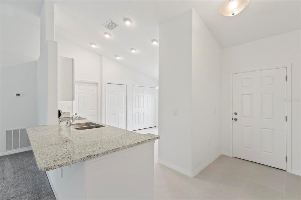 For Sale: $349,900 (3 beds, 2 baths, 1596 Square Feet)