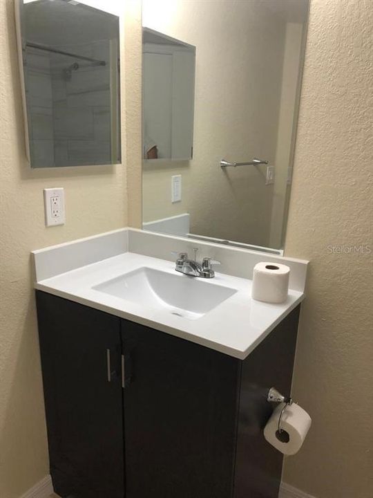 For Rent: $1,300 (1 beds, 1 baths, 530 Square Feet)