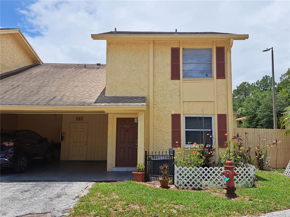 Active With Contract: $220,000 (3 beds, 2 baths, 1588 Square Feet)