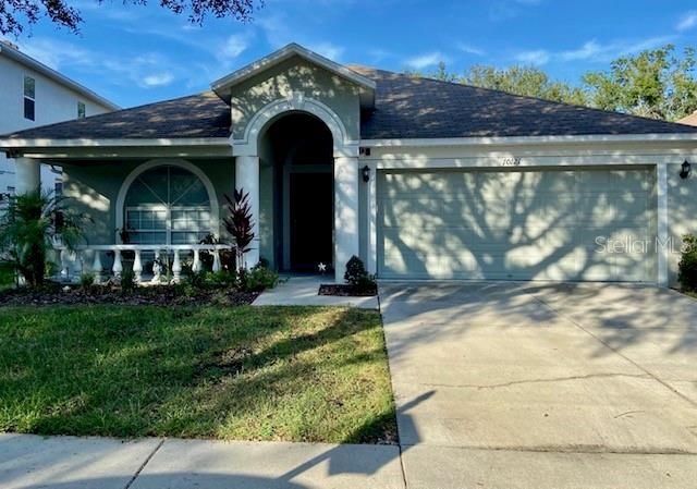 For Rent: $2,345 (4 beds, 2 baths, 2071 Square Feet)