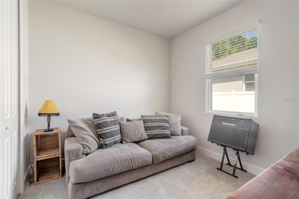 Active With Contract: $425,000 (4 beds, 2 baths, 1921 Square Feet)