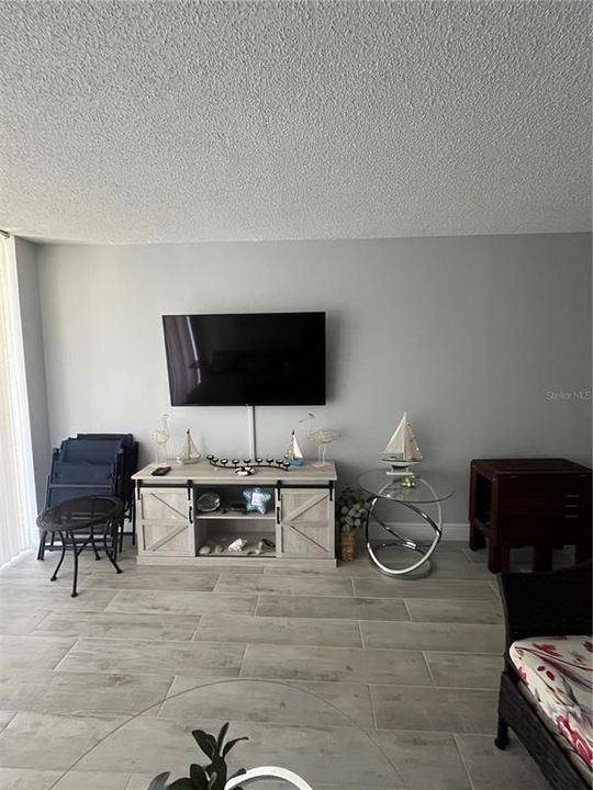 For Rent: $2,900 (2 beds, 2 baths, 1025 Square Feet)