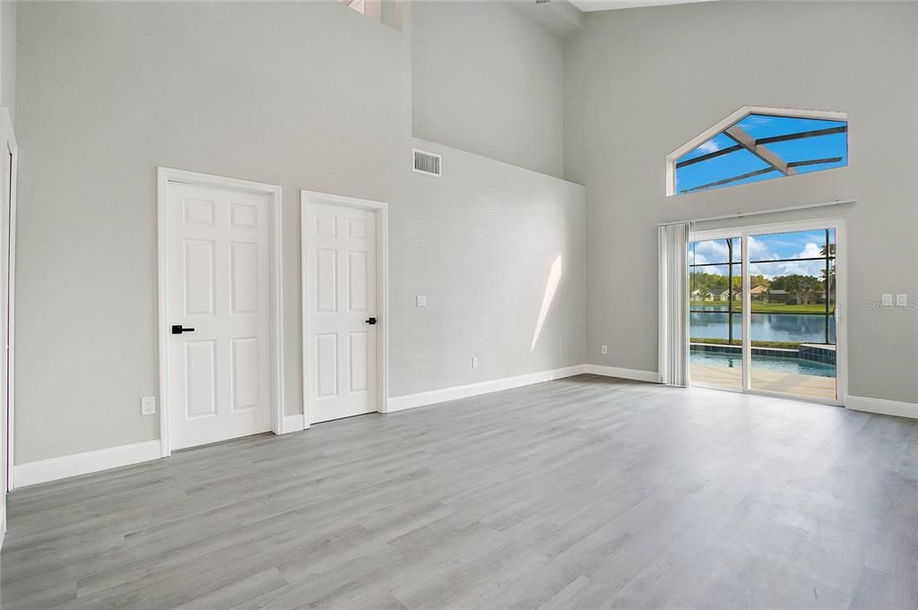 Active With Contract: $439,000 (4 beds, 2 baths, 2008 Square Feet)