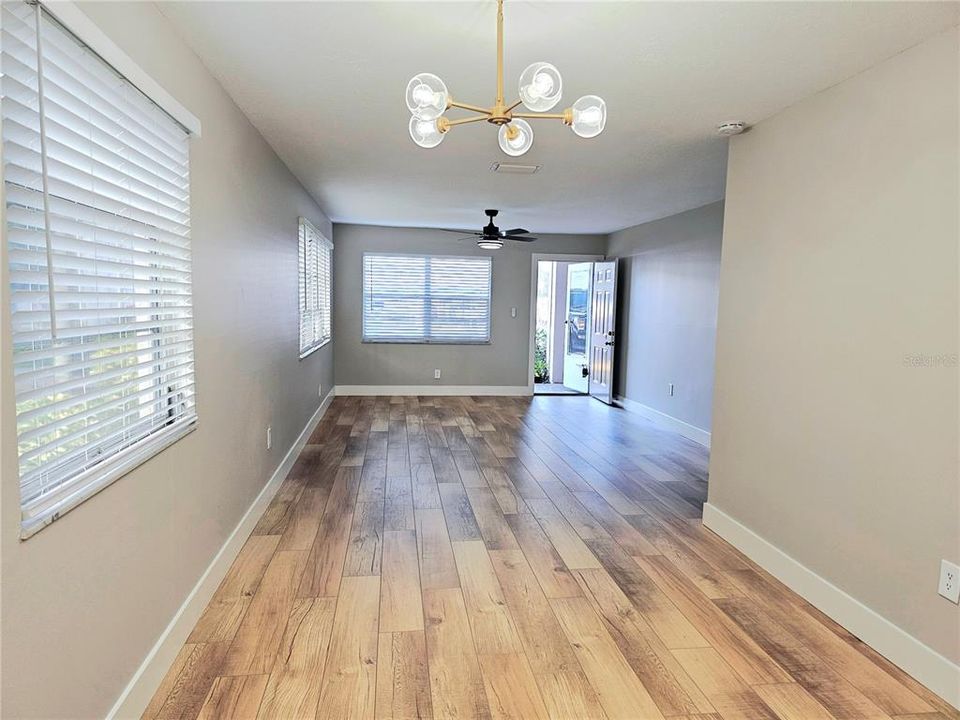 living room/dinning room