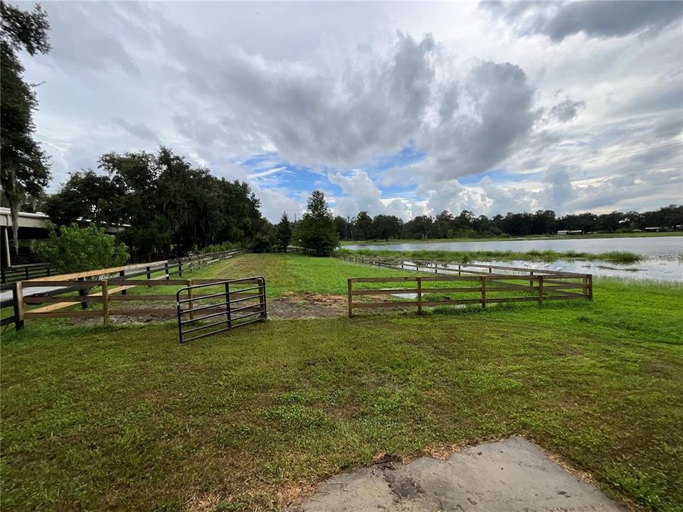 Active With Contract: $895,000 (4 beds, 4 baths, 3365 Square Feet)