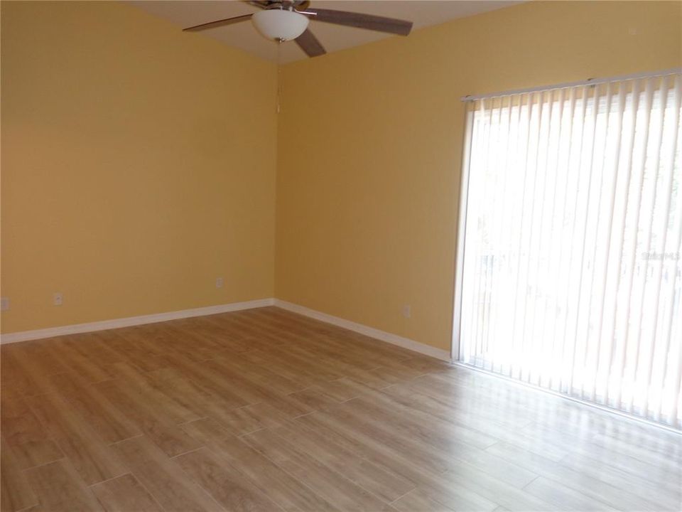 For Sale: $290,000 (2 beds, 2 baths, 1350 Square Feet)