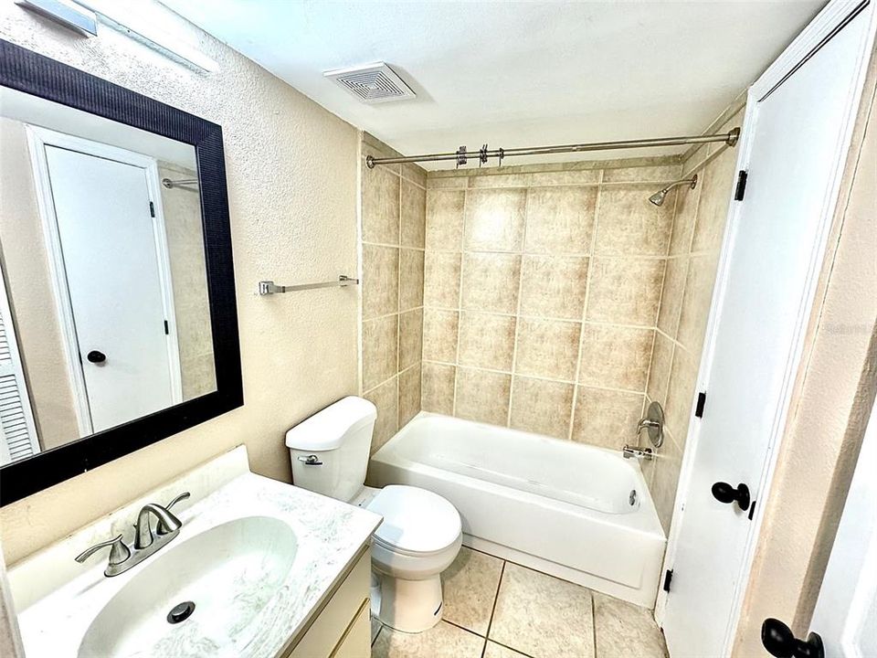 最近租的: $1,595 (2 贝兹, 2 浴室, 840 平方英尺)