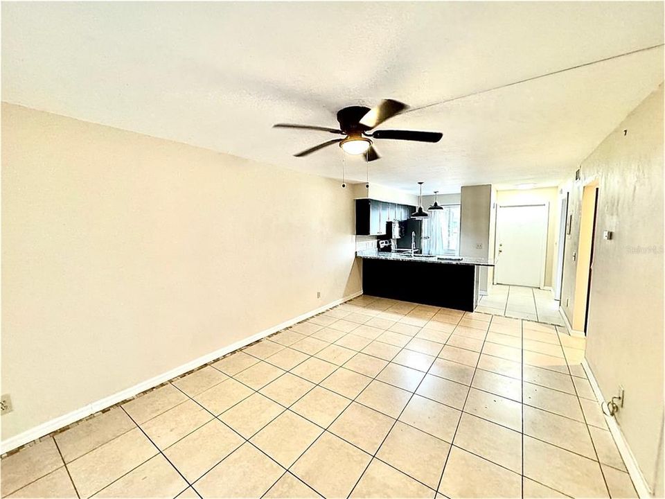 Recently Rented: $1,595 (2 beds, 2 baths, 840 Square Feet)