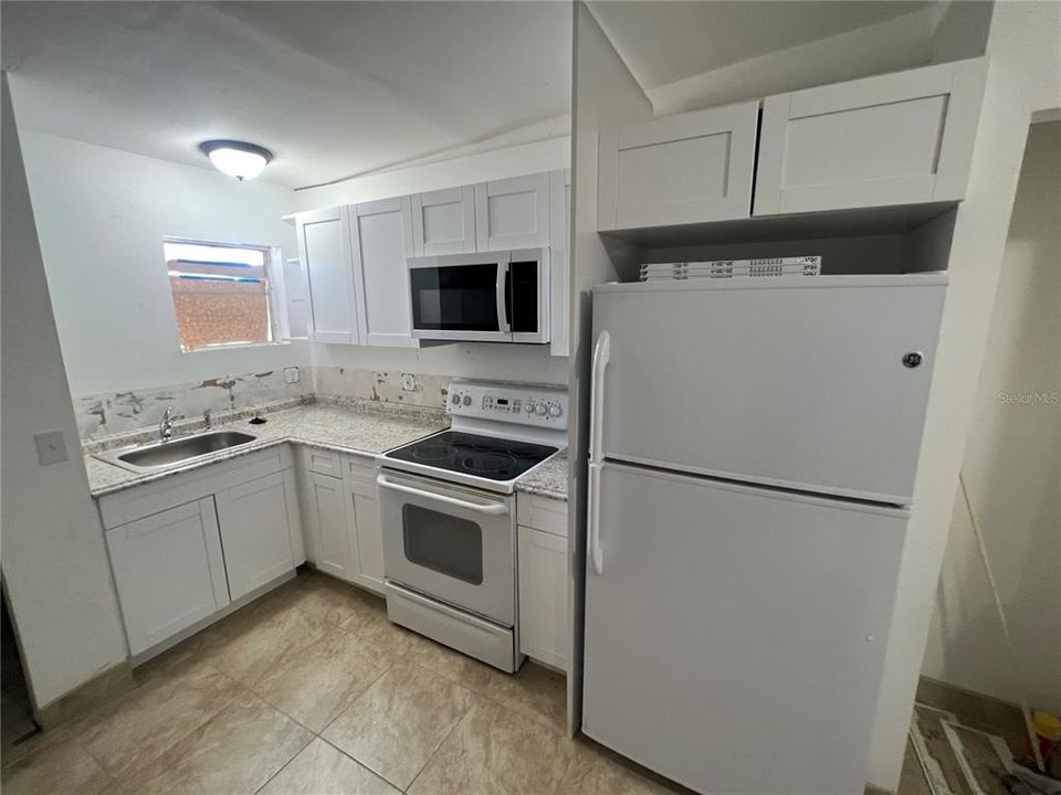 For Rent: $1,450 (3 beds, 3 baths, 1104 Square Feet)