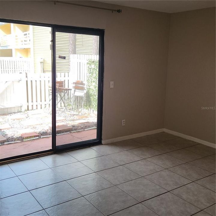 For Rent: $1,700 (2 beds, 1 baths, 1032 Square Feet)