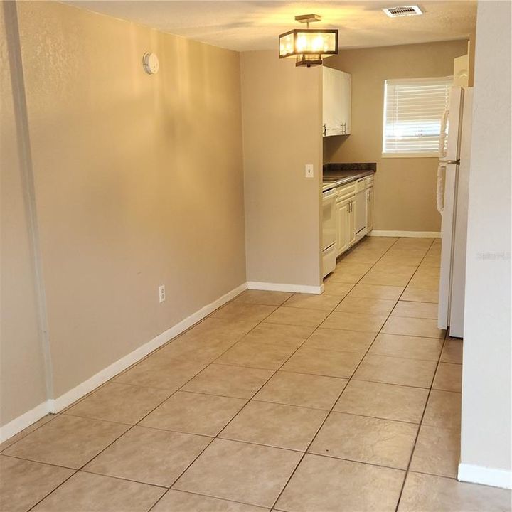 For Rent: $1,700 (2 beds, 1 baths, 1032 Square Feet)