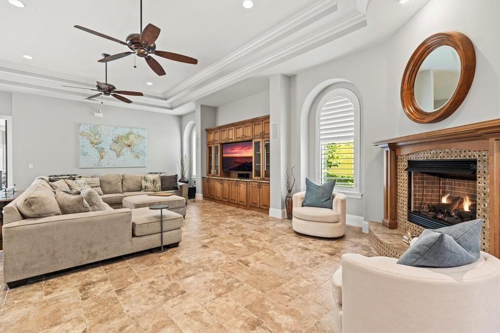 Living room with Fireplace