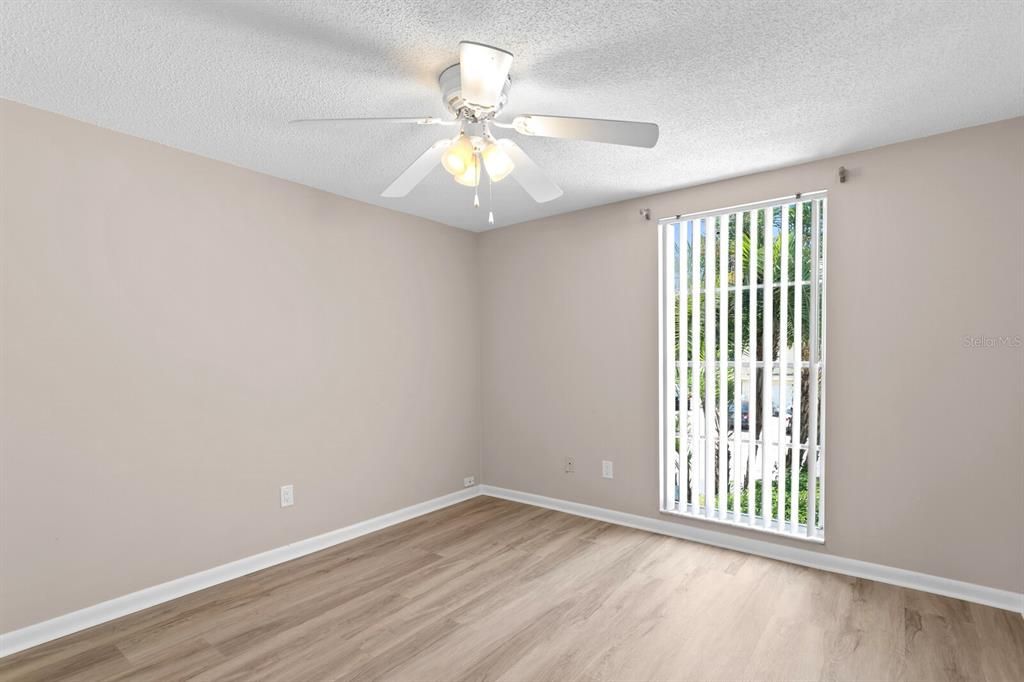 3rd bedroom w/new LVT floors