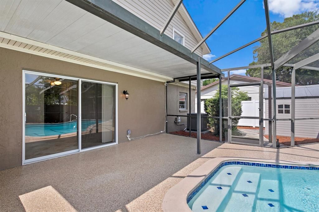 Large covered rear patio off the family room