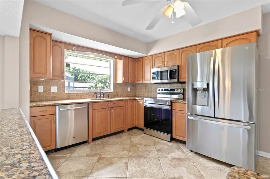 Beautifully updated kitchen