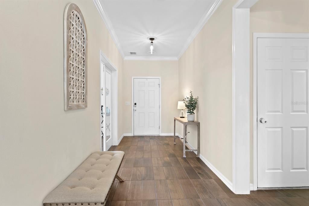 Spacious foyer entry