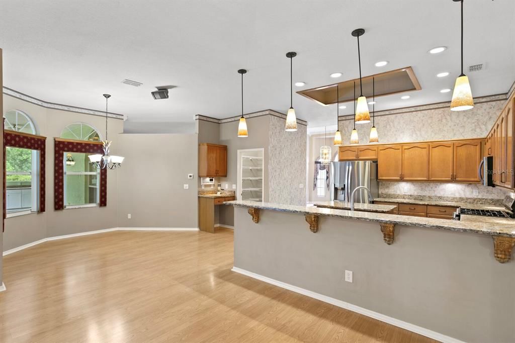 Large breakfast bar in the kitchen