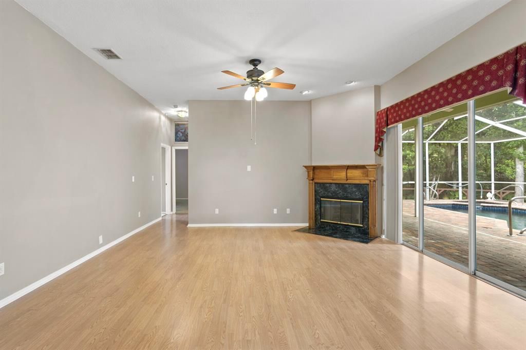 This home has a fantastic split bedroom floor plan offering privacy for everyone