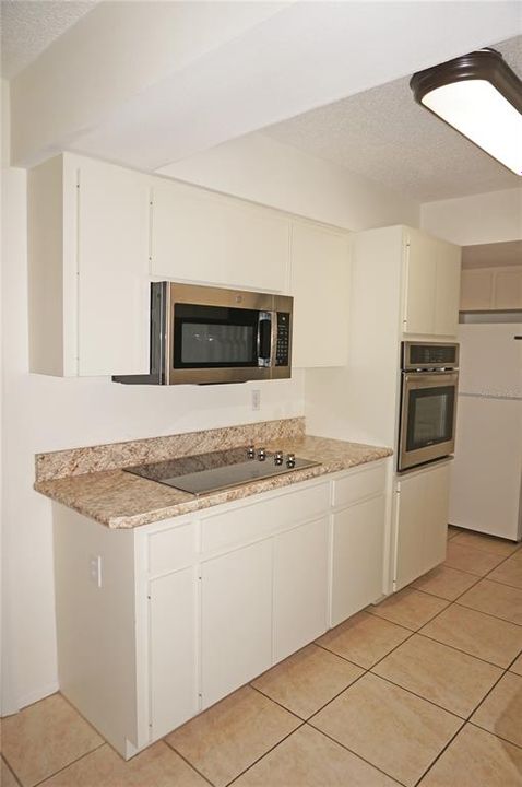 For Sale: $319,500 (3 beds, 2 baths, 1562 Square Feet)