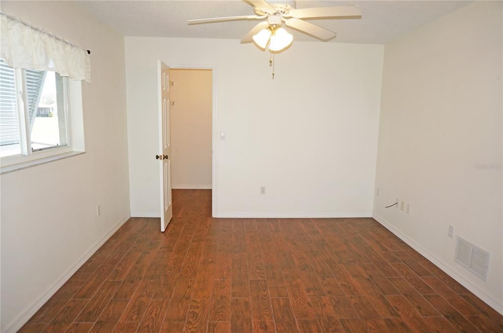 For Sale: $319,500 (3 beds, 2 baths, 1562 Square Feet)