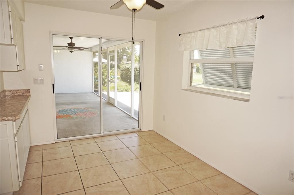 For Sale: $319,500 (3 beds, 2 baths, 1562 Square Feet)