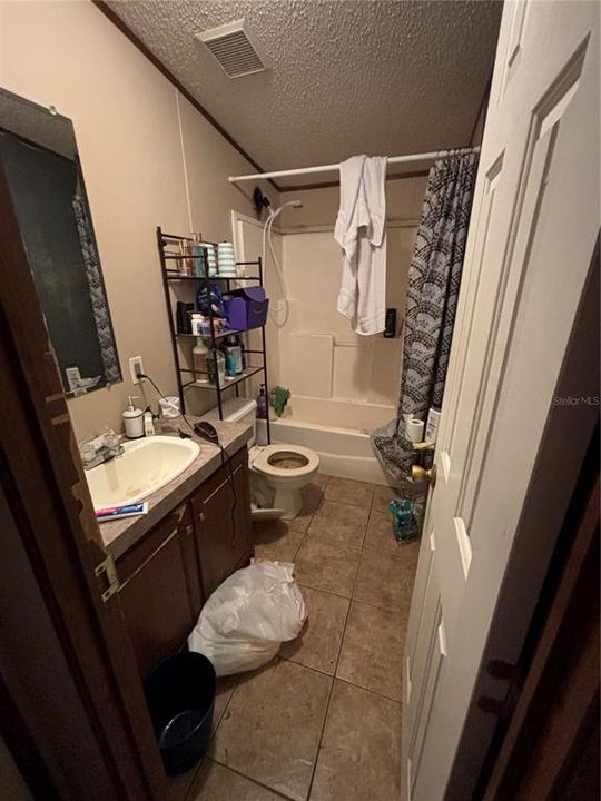 2nd bathroom