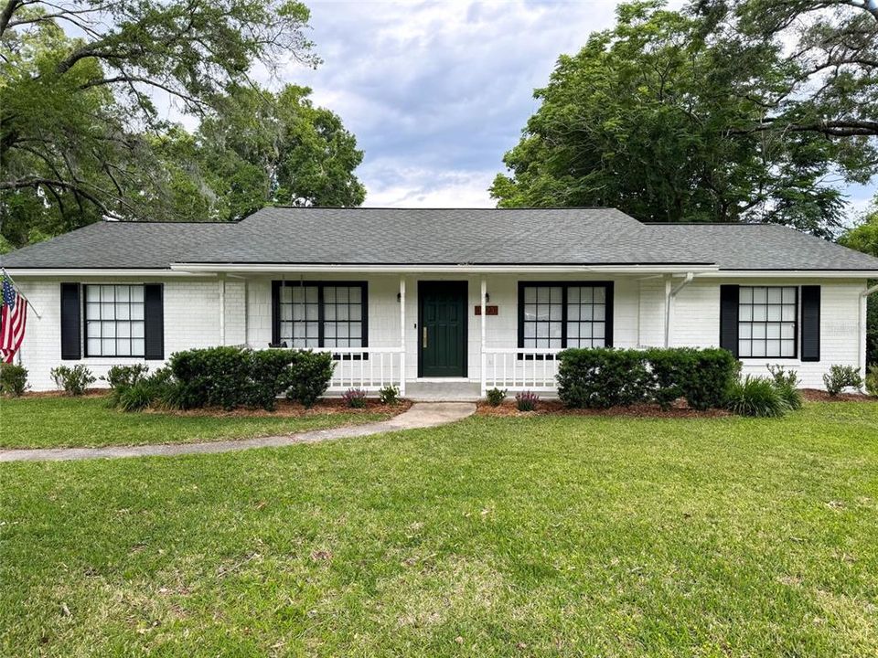 Active With Contract: $395,000 (3 beds, 2 baths, 1680 Square Feet)