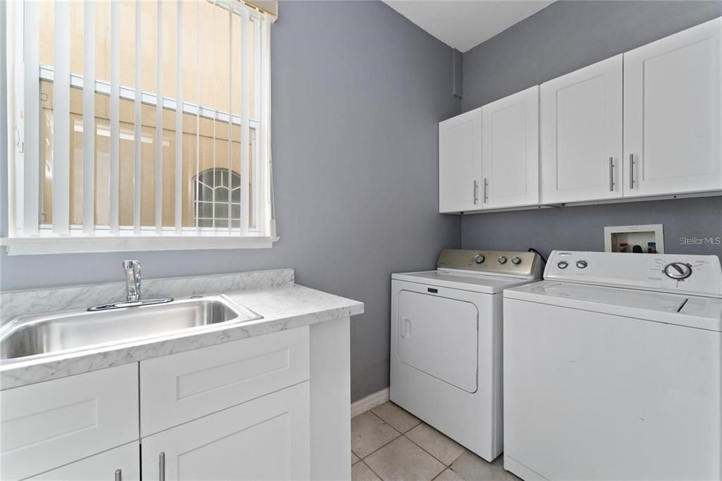 Active With Contract: $2,950 (4 beds, 2 baths, 3099 Square Feet)