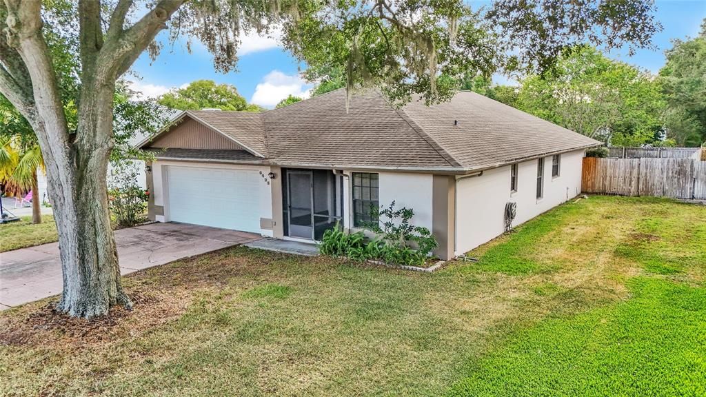 Recently Sold: $319,000 (3 beds, 2 baths, 1643 Square Feet)